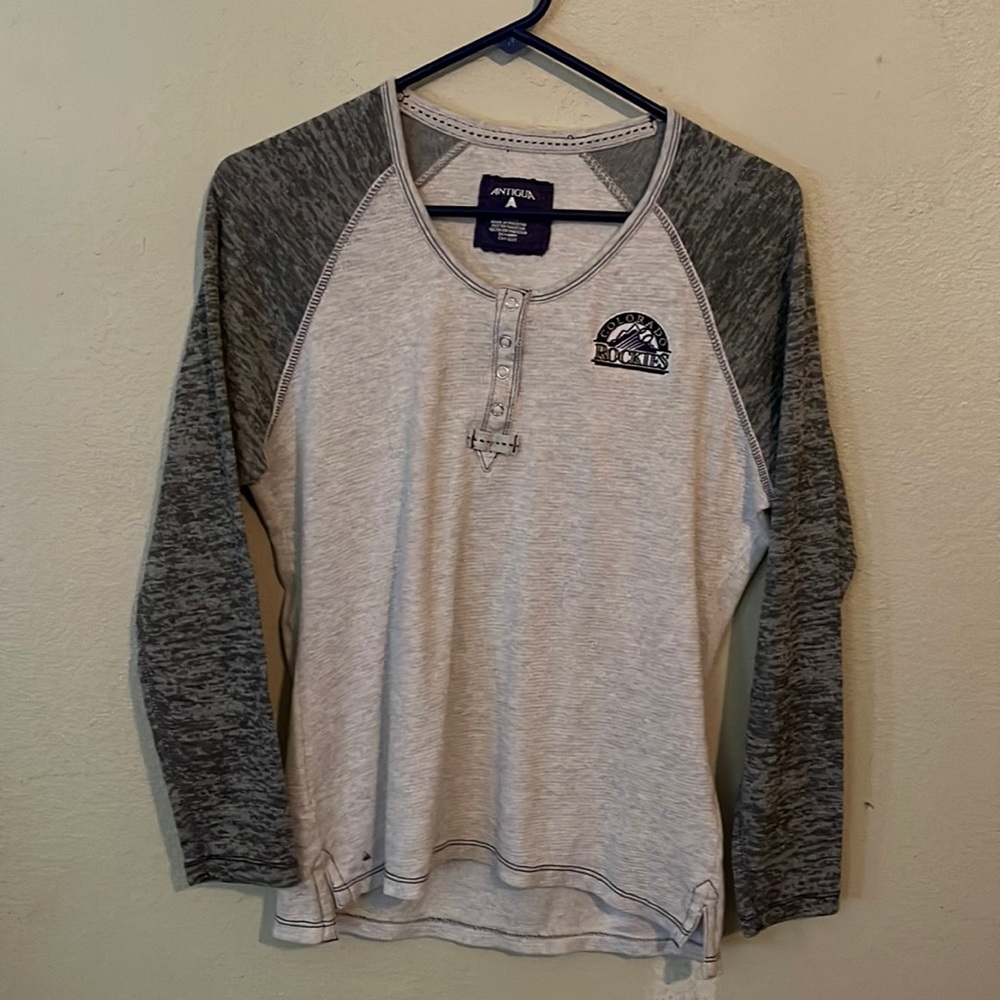 Woman’s Long Sleeve Athletic Shirt Featuring Colorado Rockies - Size XL - New